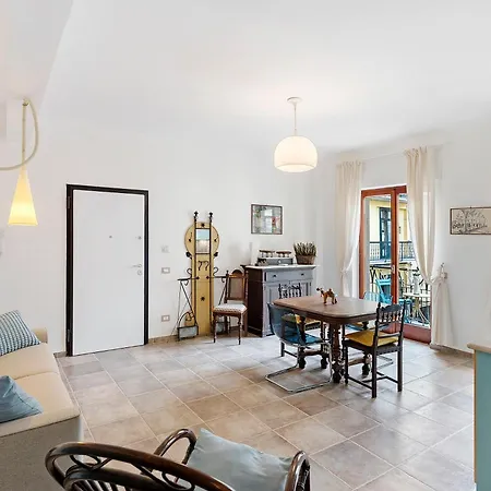 アパート Center *